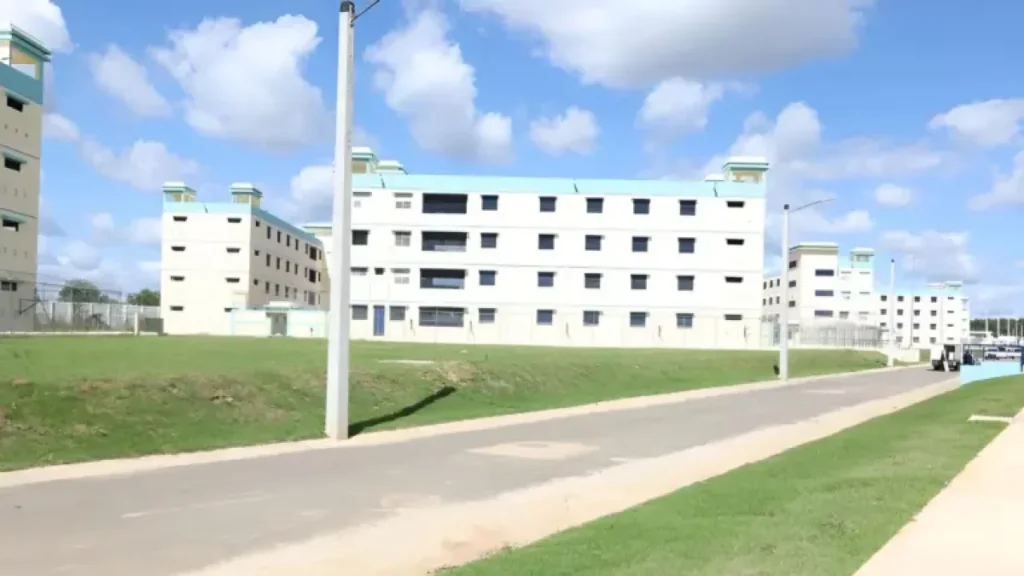 Edificio en Las Parras.