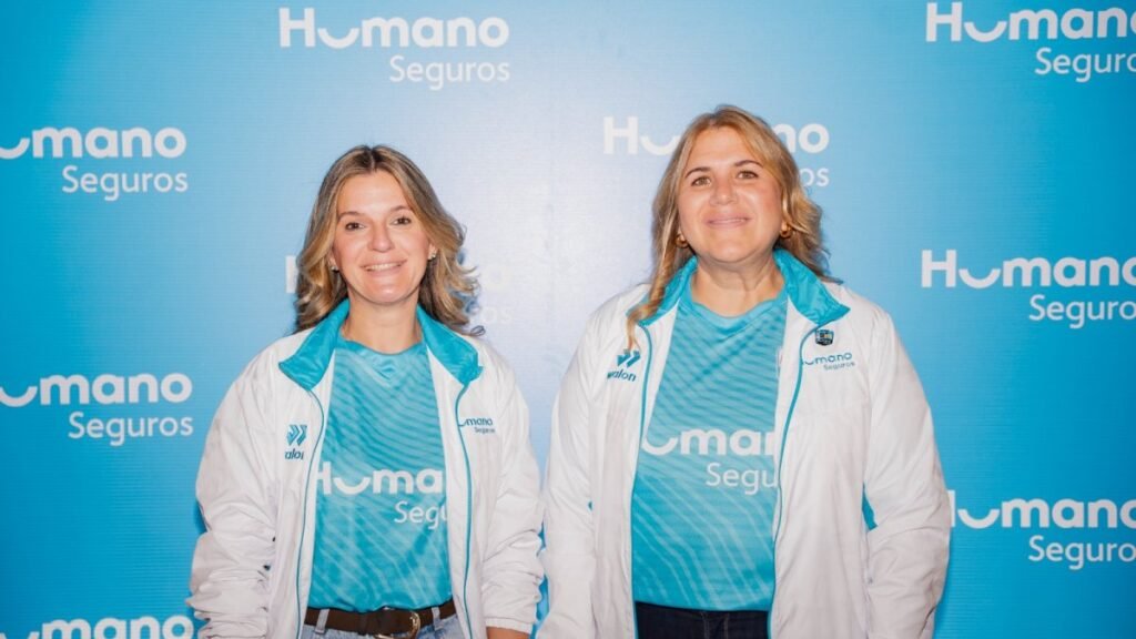21 colegios competirán en la Copa Intercolegial de Fútbol Patricia Luna y Cindy Vásquez, ejecutivas de Humano Seguros