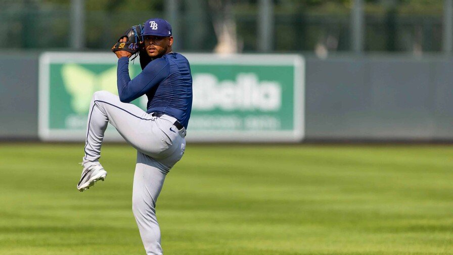 Freddy Peralta buscará frenar a los Cerveceros y mantener con vida a los Rays en la Serie Mundial Freddy Peralta buscará frenar a los Cerveceros y mantener con vida a los Rays en la Serie Mundial