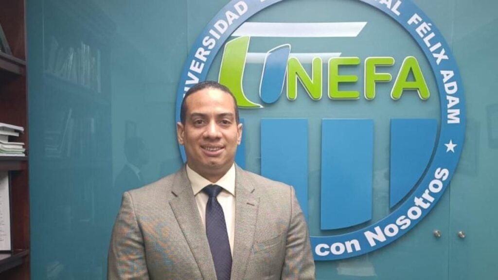 Tomás Ramírez Mañón, rector de la Universidad UNEFA